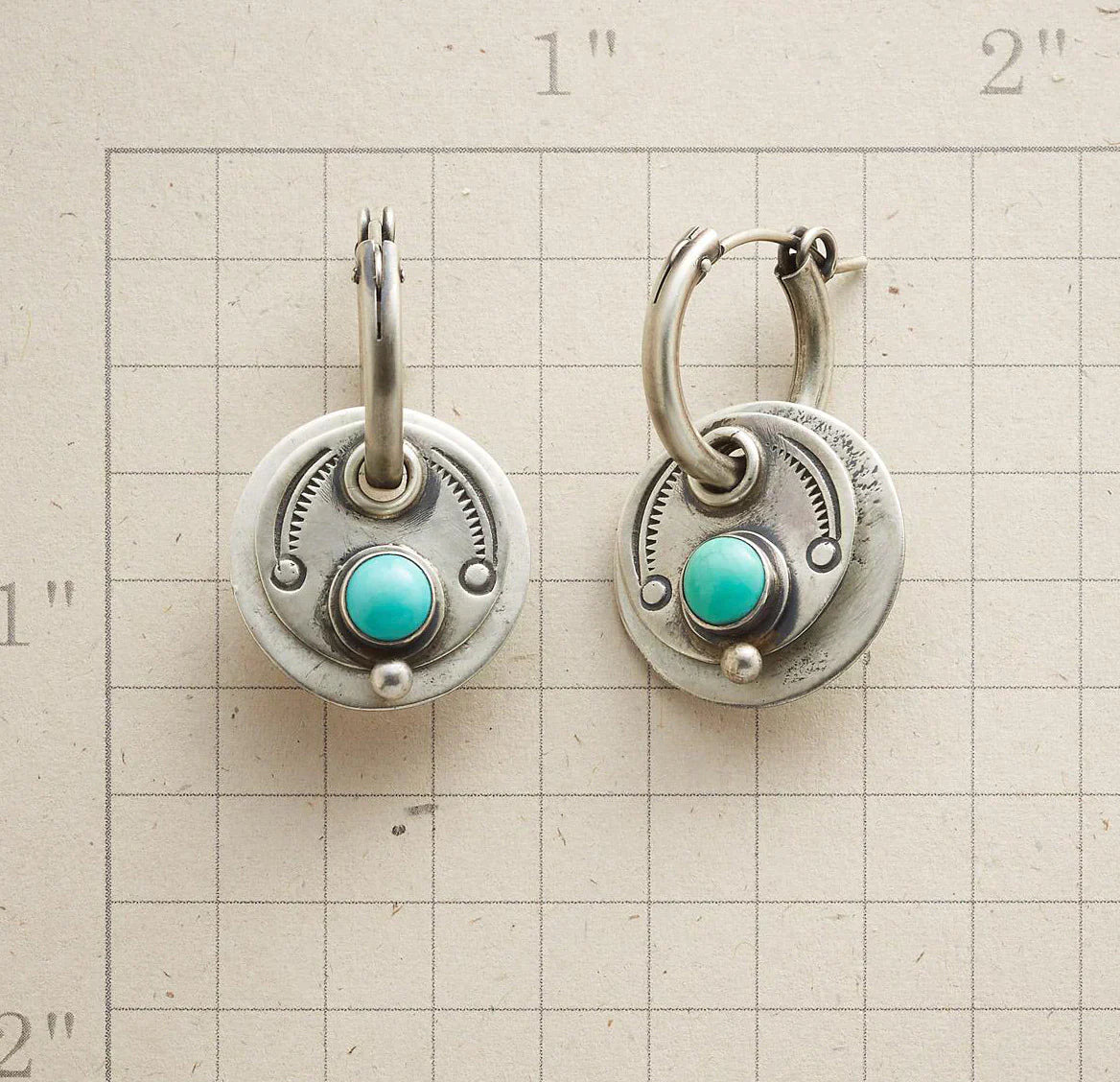 Jacinta | Fascinating bohemian earrings with radiant turquoise stones in elegant silver