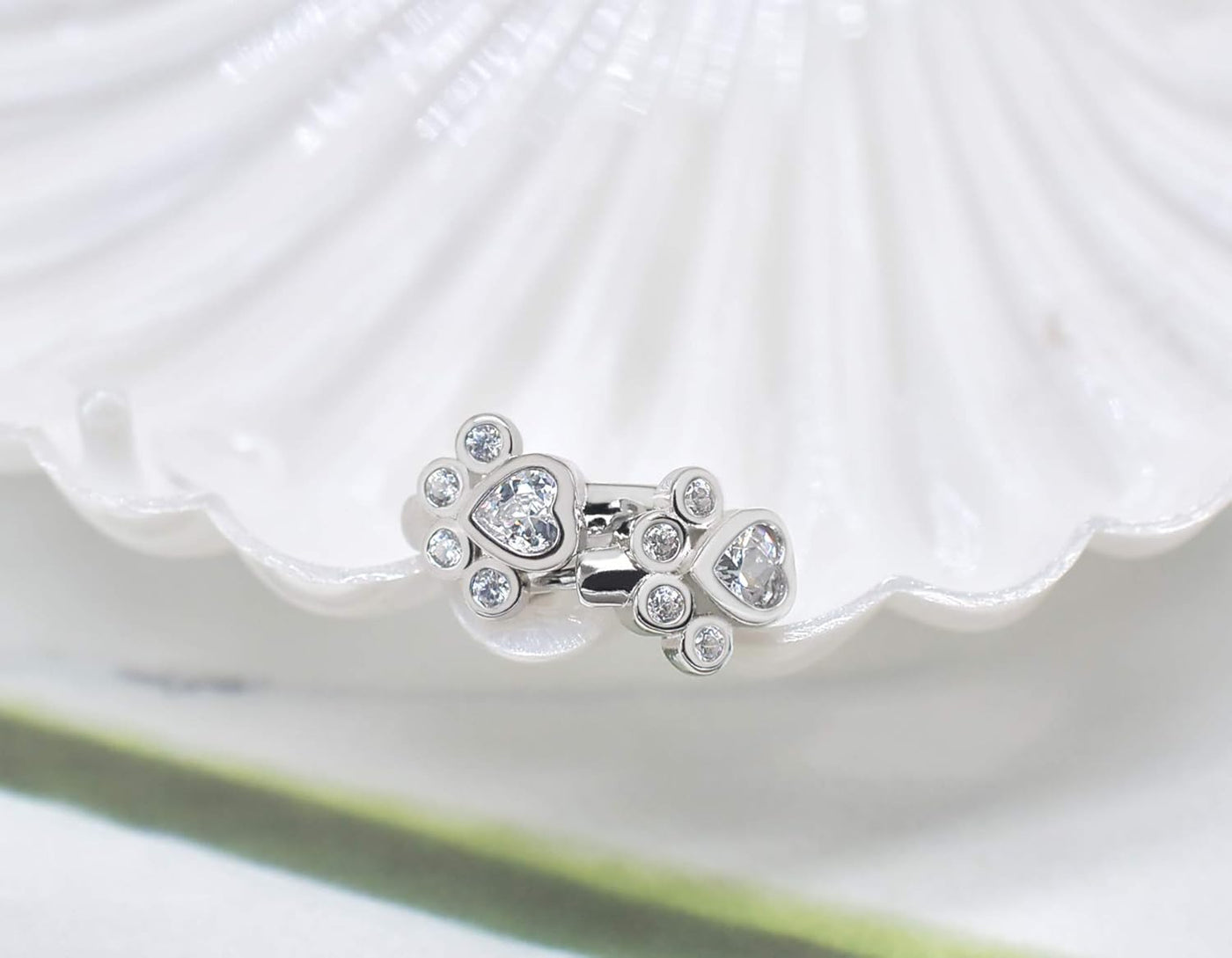 Catalina | Huggie earrings with sparkling zirconias for stylish accents