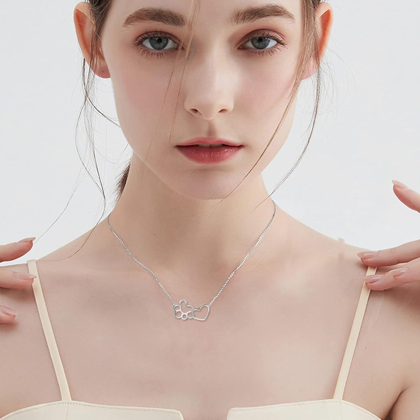 Fabiola | Necklace made of 925 sterling silver with an enchanting heart crystal pendant