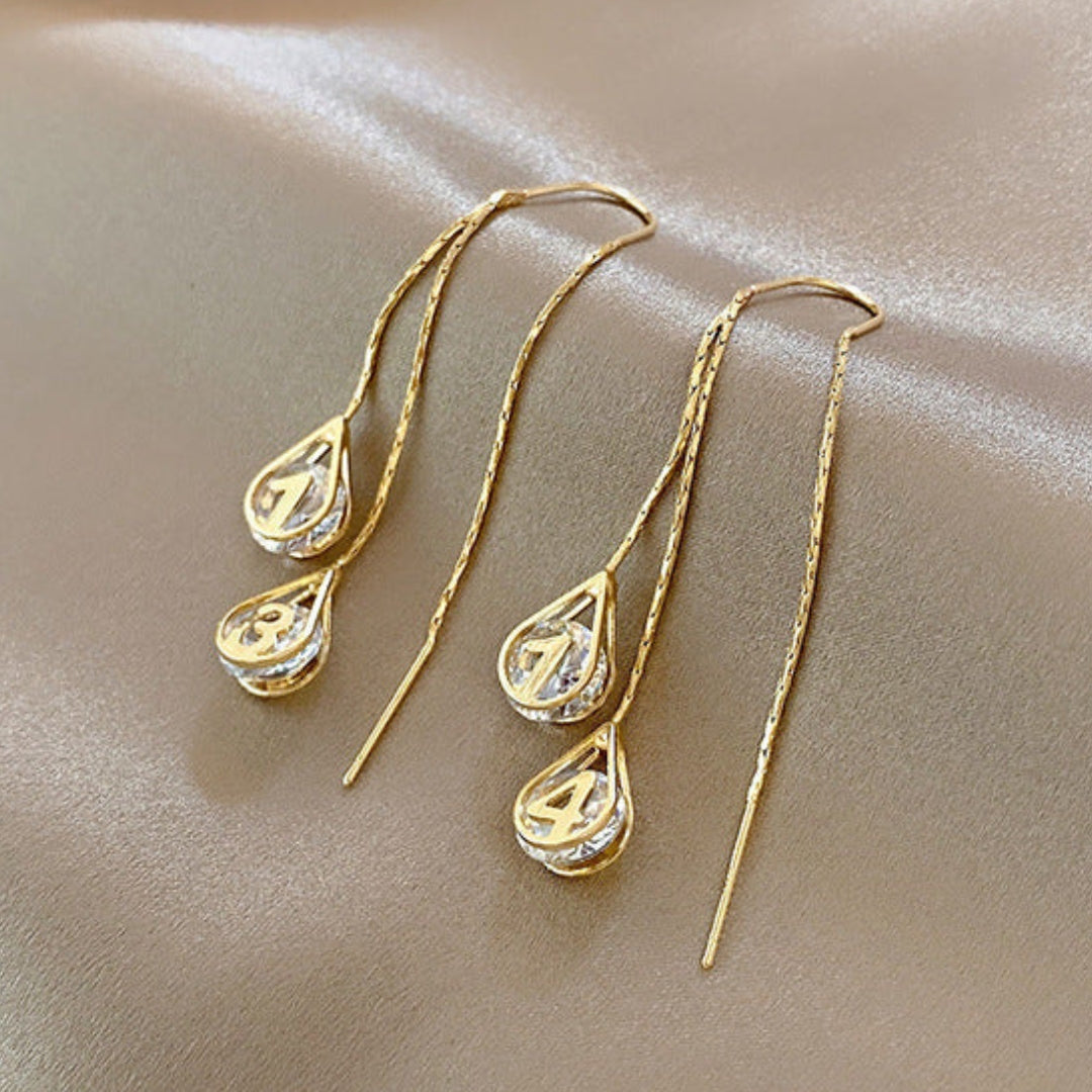 Rocío | Elegant numbered gold earrings