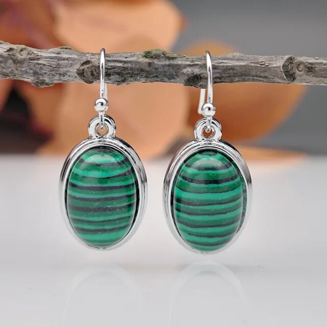 Lidia | Chr salis earrings in an elegant green tone