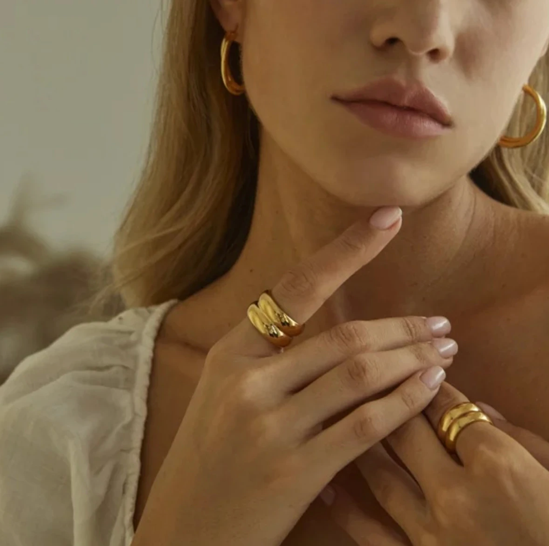 Mariola | Elegant classic double ring with gold plating