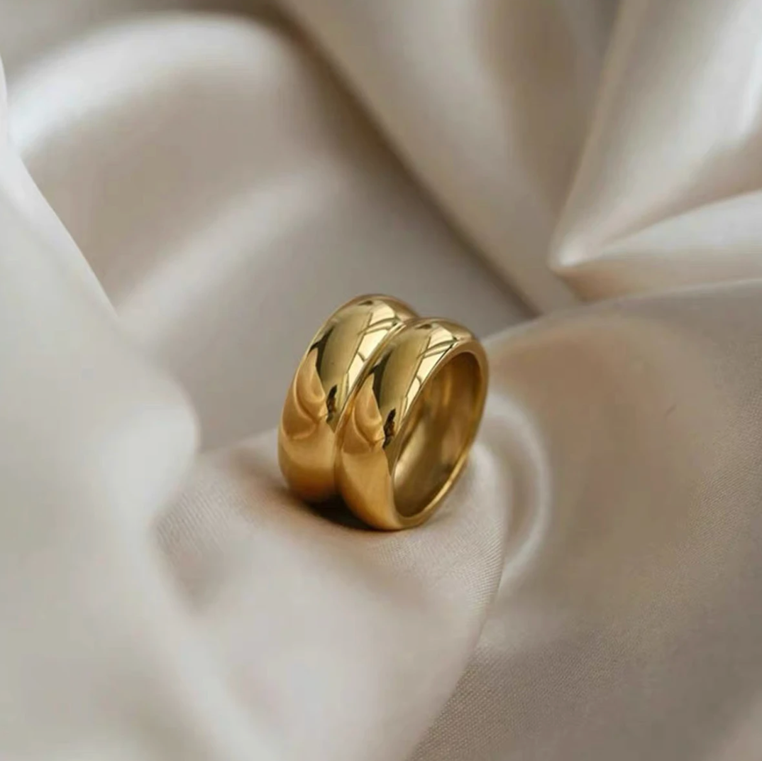 Mariola | Elegant classic double ring with gold plating