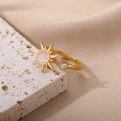 Ornella | Elegant moonstone ring