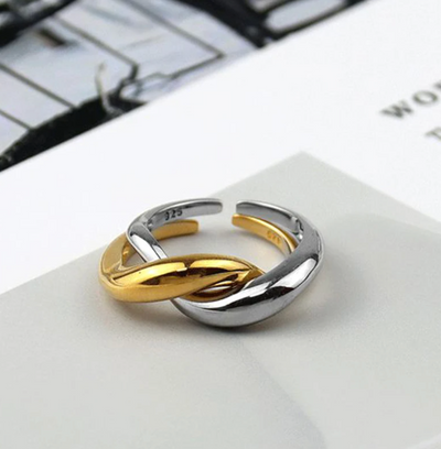 Rita | Elegant 925 silver ring with a harmonious design.