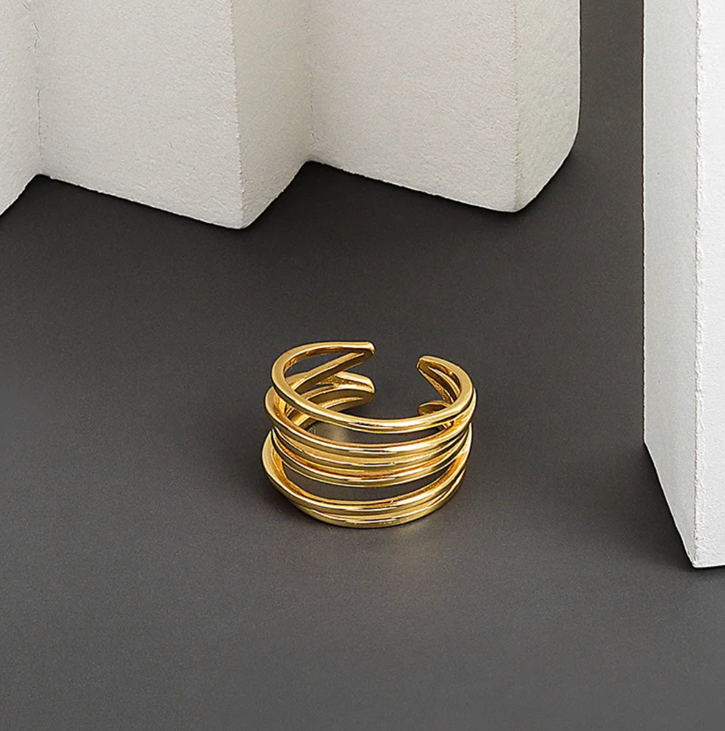 Gertrudis | Elegant forest-style ring