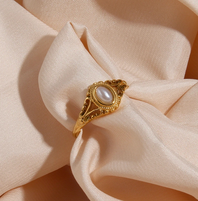 Iliana | Elegant 18-carat gold-plated ring with an exquisite luxury pearl
