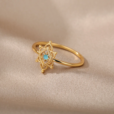 María Fernanda | Elegant antique ring made of 18-carat gold-plated jewelry