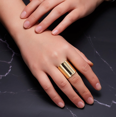 Laura | 1.5-carat gold-plated Egyptian ring in a long version