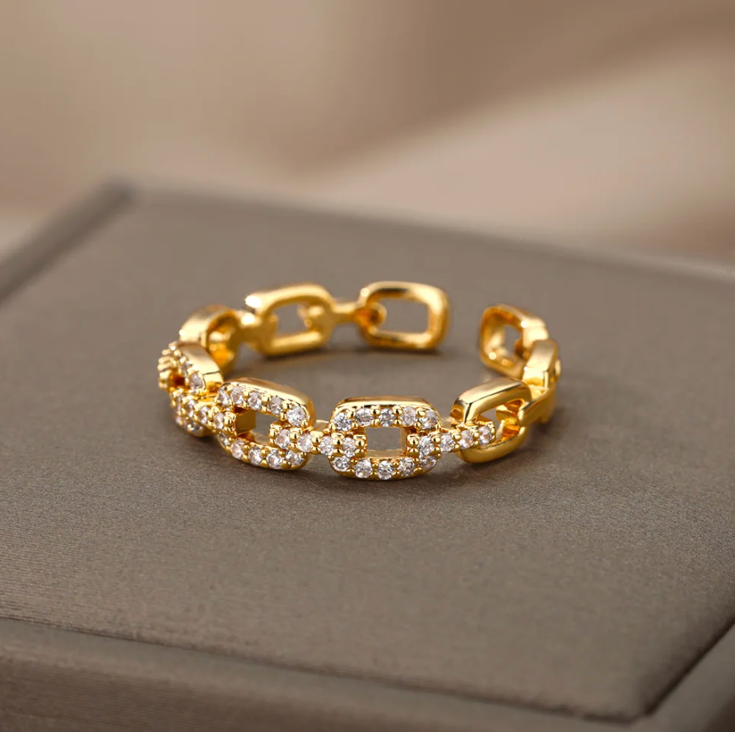 Jacqueline | Elegant 18-carat gold-plated ring with sparkling love chain and rhinestones