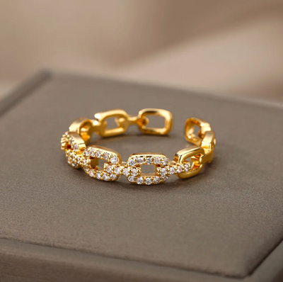 Jacqueline | Elegant 18-carat gold-plated ring with sparkling love chain and rhinestones