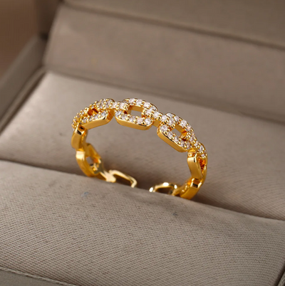 Jacqueline | Elegant 18-carat gold-plated ring with sparkling love chain and rhinestones