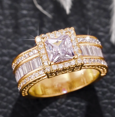 Ivette | Elegant 18-carat gold-plated ring with sparkling crystal