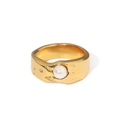 Hortensia | Elegant 18-carat gold-plated ring with an enchanting pearl of fate