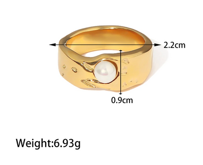 Hortensia | Elegant 18-carat gold-plated ring with an enchanting pearl of fate