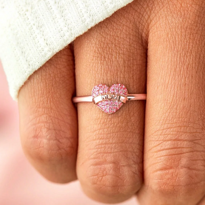 Nancy | Elegant heart ring "Mama" made of 18K gold-plated material with sparkling zirconia.