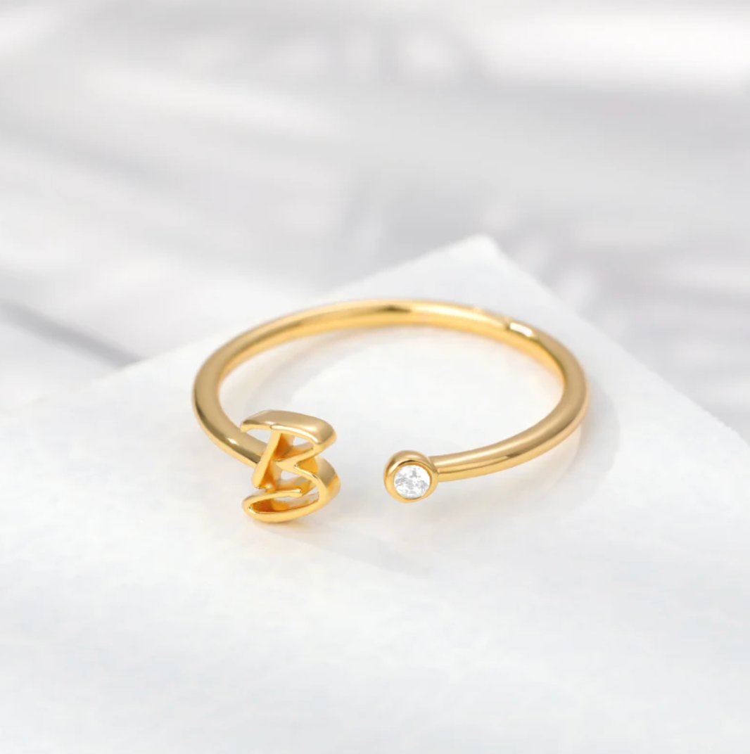 Paula | Personalized initial ring for a unique style