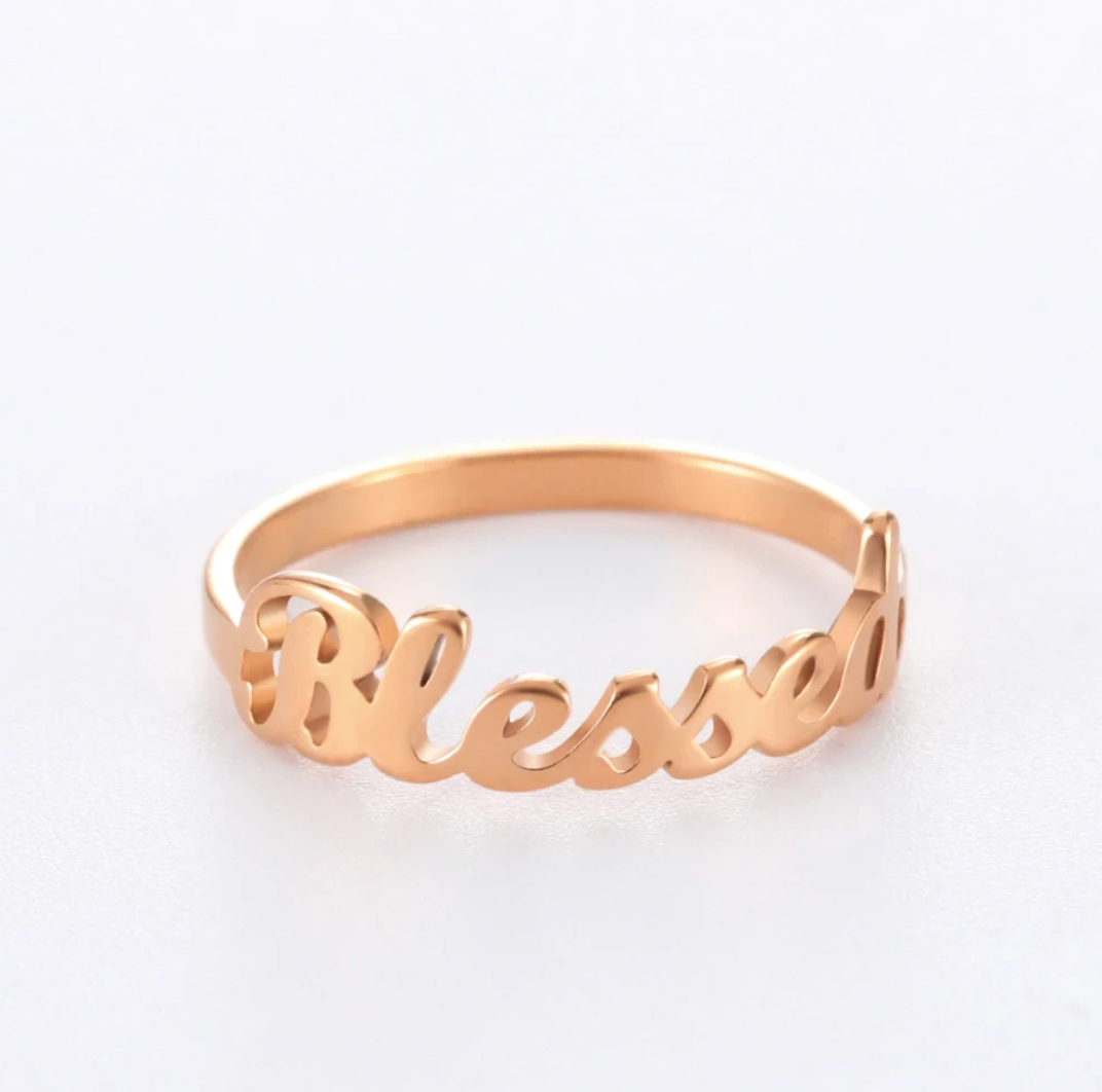 Patricia | Elegant 18K rose gold ring with a blessed meaning