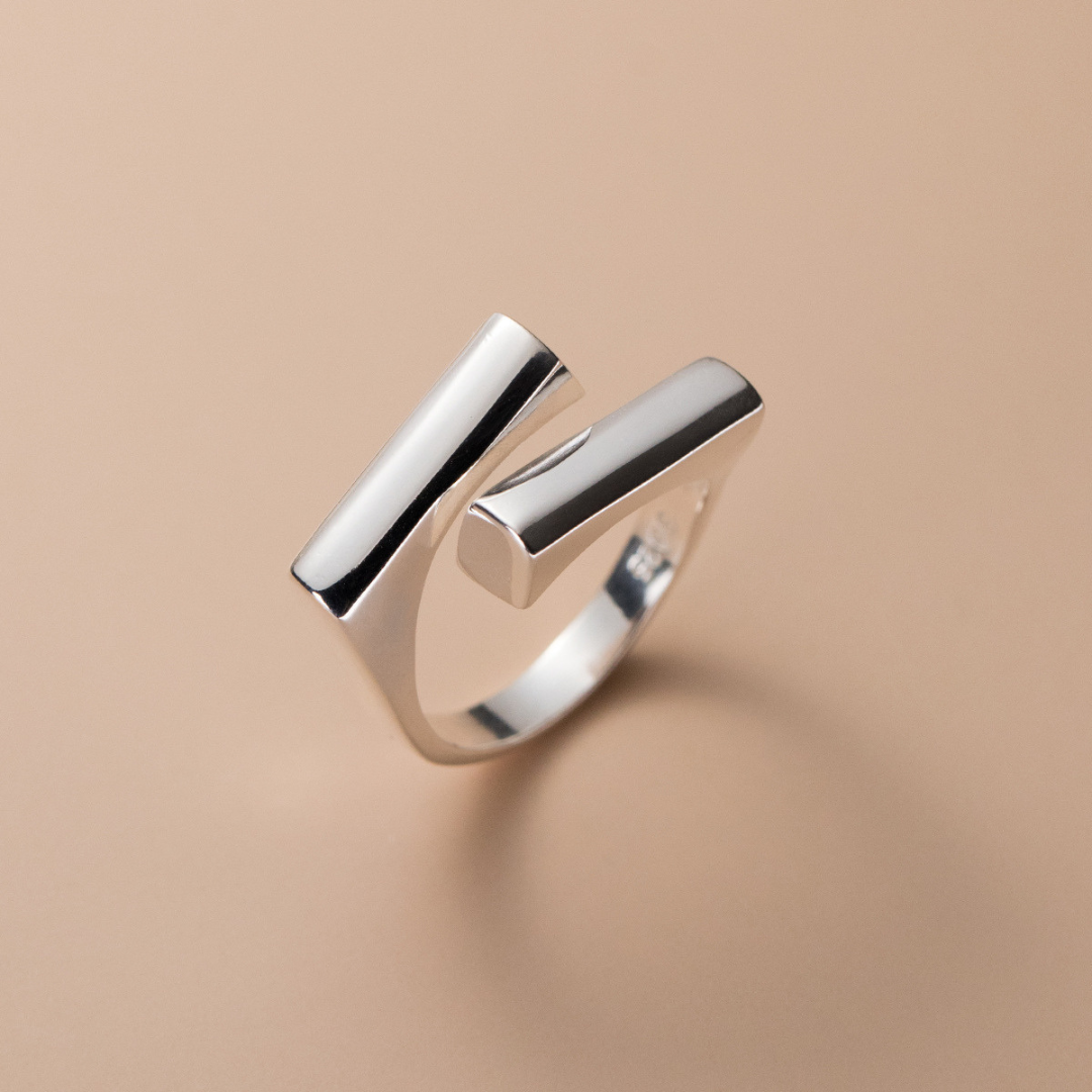 Clara | Elegant, modernist ring made of high-quality 925 sterling silver