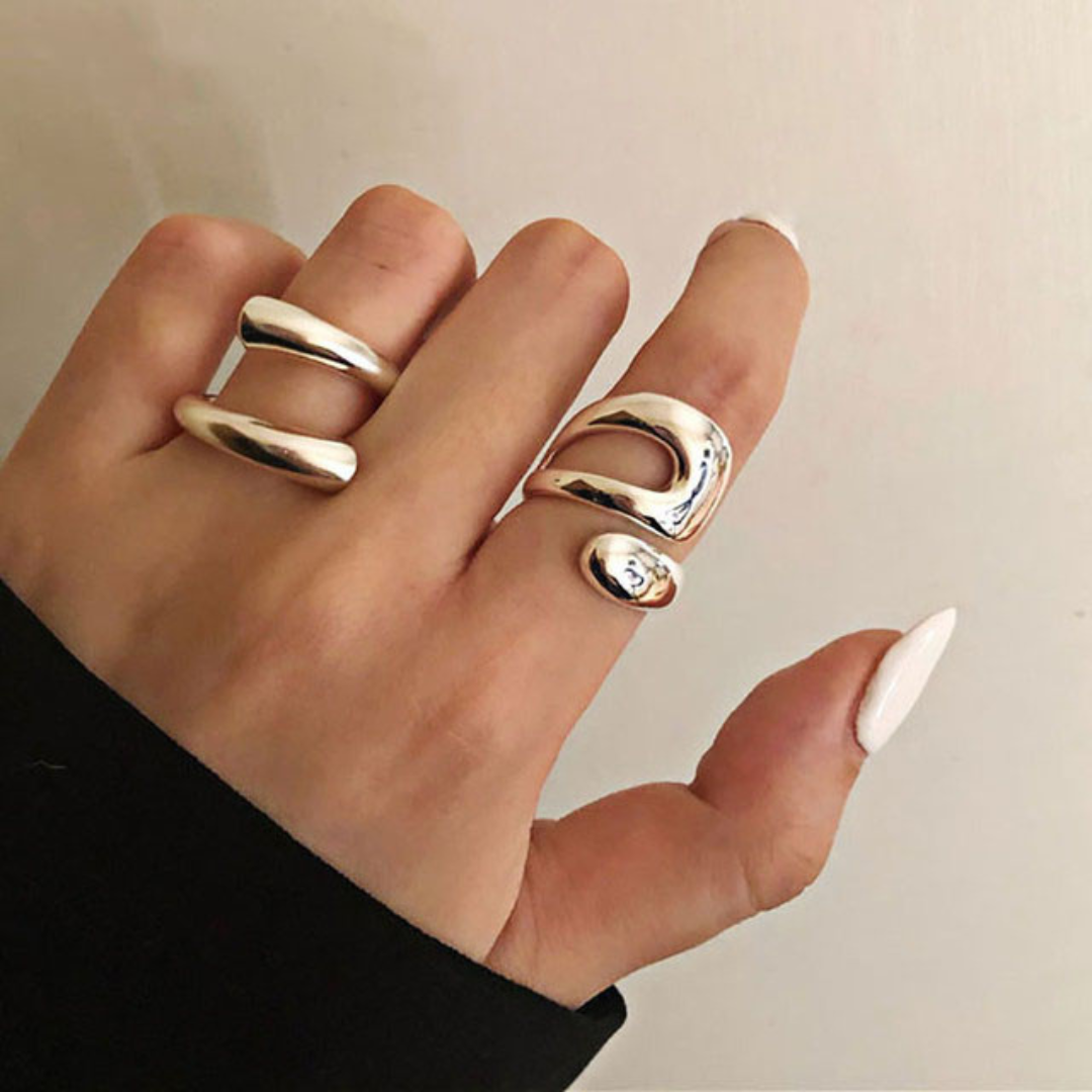 Salomé | Elegant and customizable modern spiral ring made of high-quality 925 sterling silver