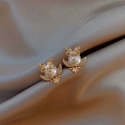 Ileana | Elegant golden owl earrings for a touch of glamour