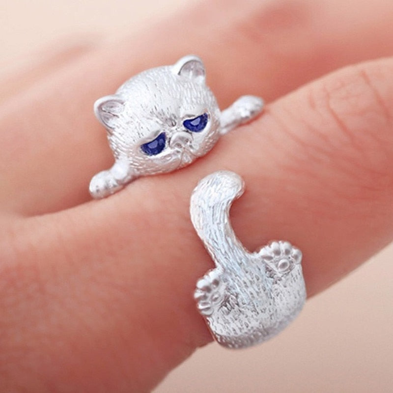 Nadia | Elegant handmade cat ring made of 925 sterling silver with radiant blue zirconium dioxide