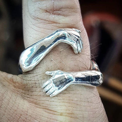 Monica | Charming 925 silver "Hug" ring