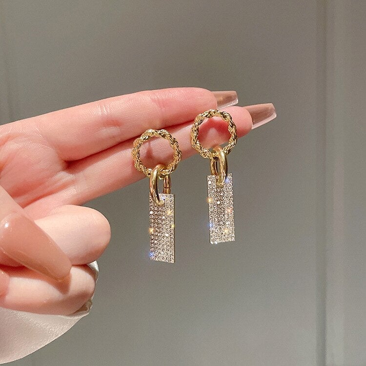 Angélica | Earrings with sparkling zirconia and glamorous rhinestone details