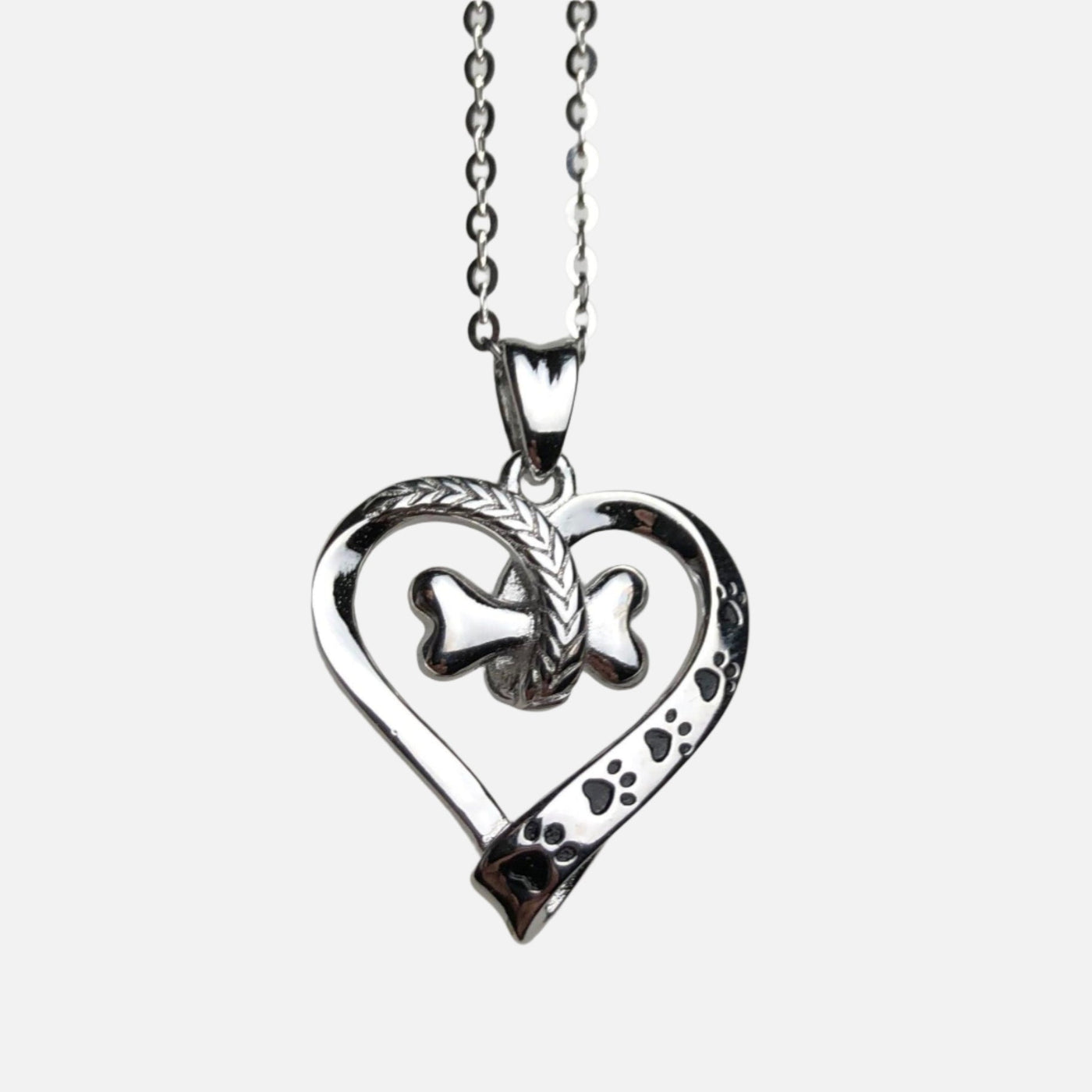 Marta | Necklace with an adorable paw and heart design
