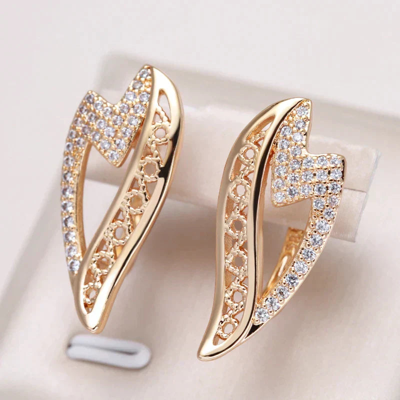Genoveva | Exquisite gold earrings with sparkling zircons