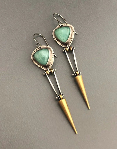 Berta | Earrings made of high-quality green resin stone