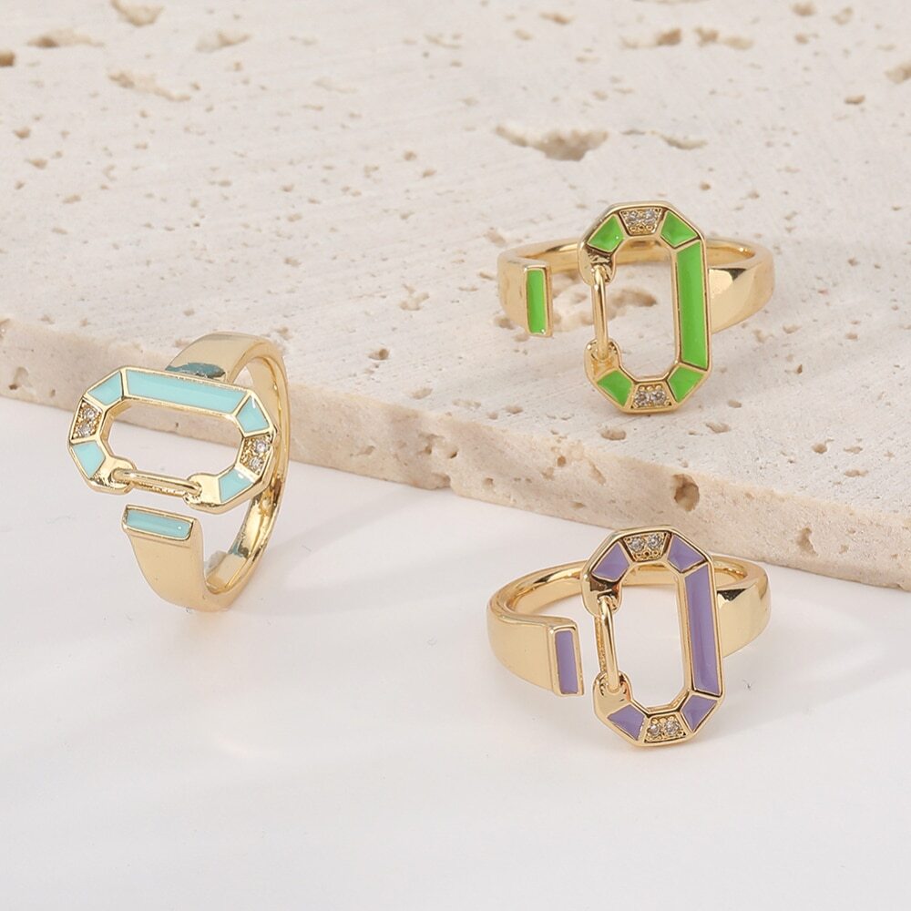 Reina | Elegant round rings with 18-carat gold plating and colorful accents