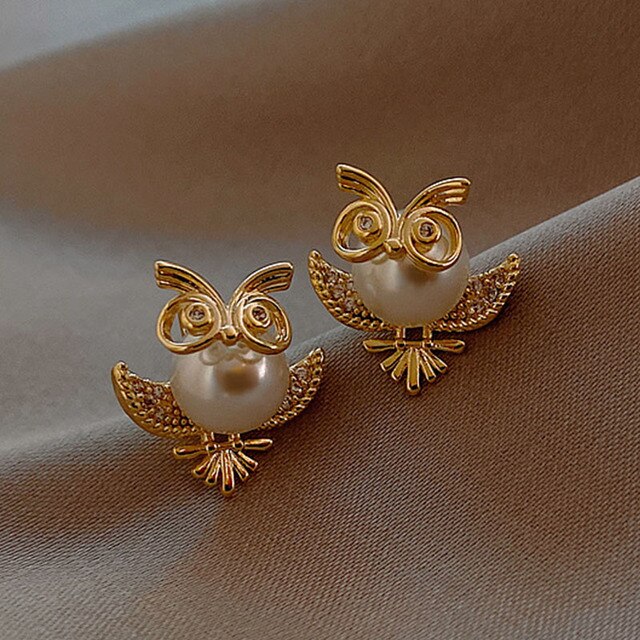 Rita | Elegant gold earrings with charming owl motifs