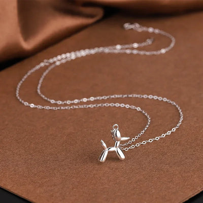 Flower | Pendant with a radiant gold effect