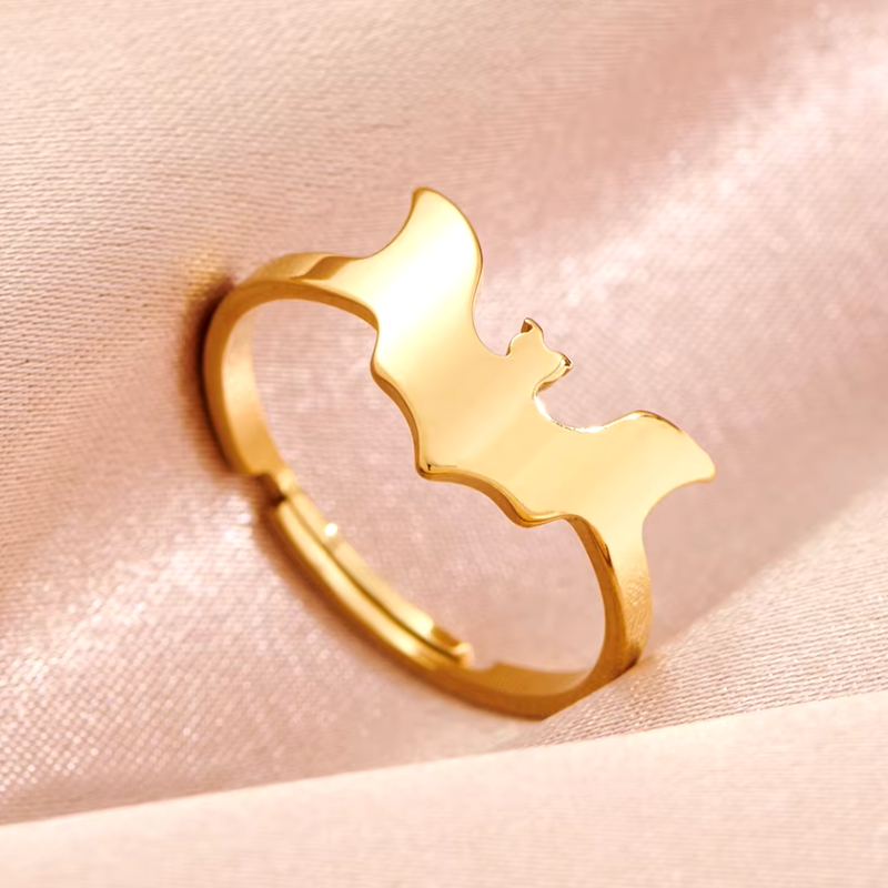 Miriam | Elegant Gothic bat Halloween ring made of hypoallergenic 18K gold-plated steel
