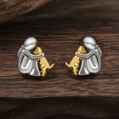 Paola | Hug earrings made of silver & gold for a stylish look