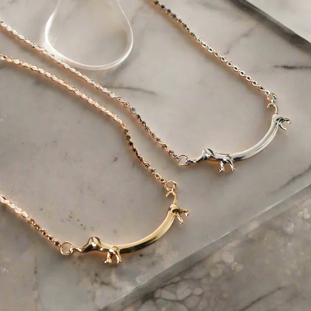 Gloria | Necklace with an elegant golden look