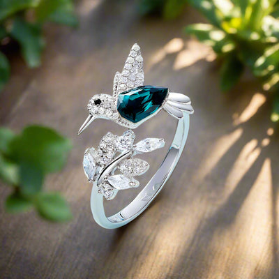 Isabel | LUNAYA – Elegant adjustable glitter ring with enchanting hummingbird and sparkling rhinestone