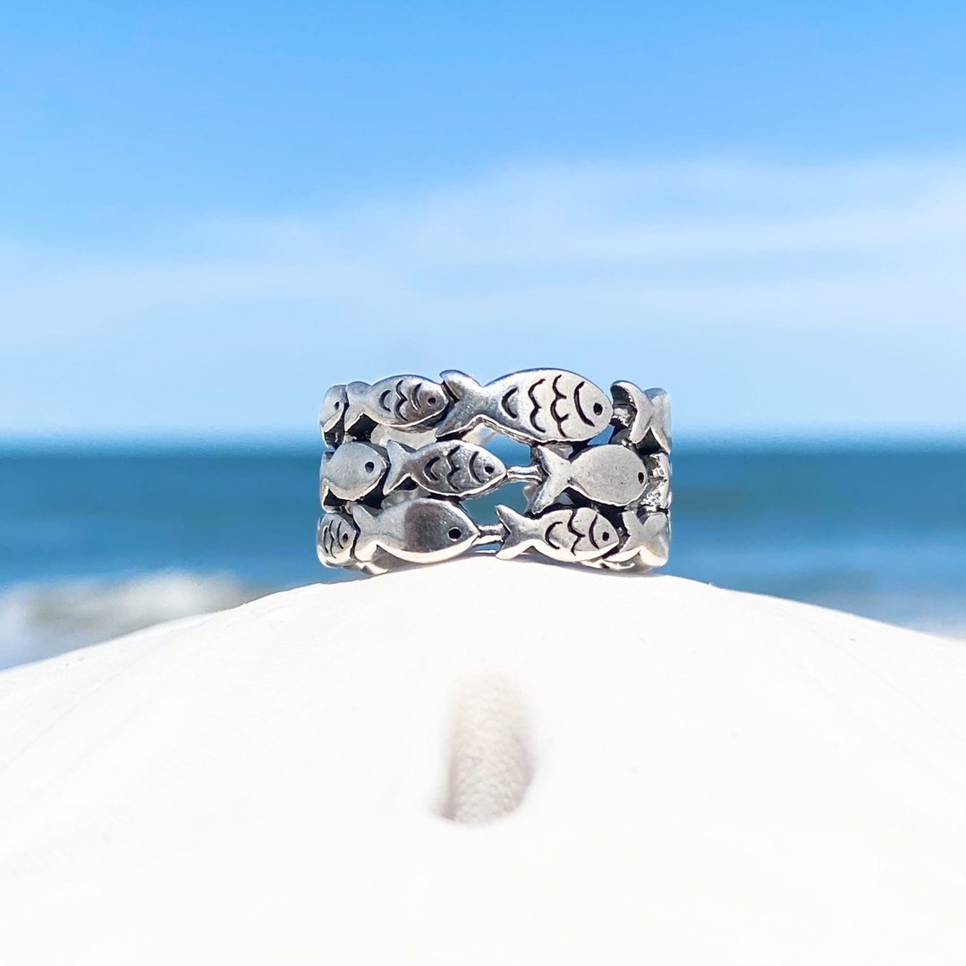 Matilde | Elegant fish ring with an extraordinary design