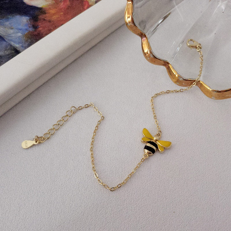 Ursula | BEEA – Elegant Queen Bee Bracelet