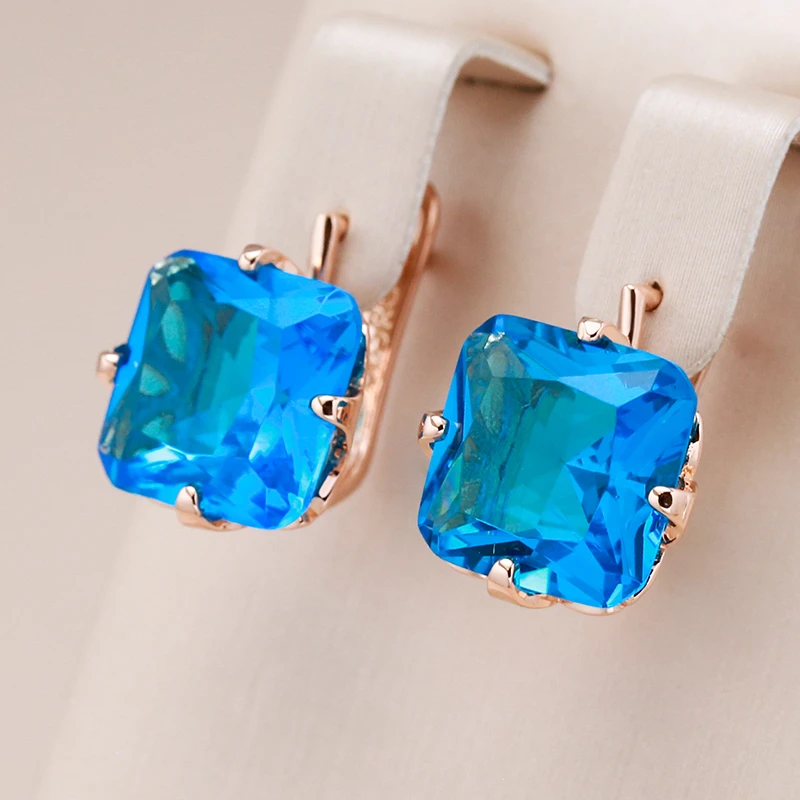 Clara | Elegant gold earrings with sparkling zircons
