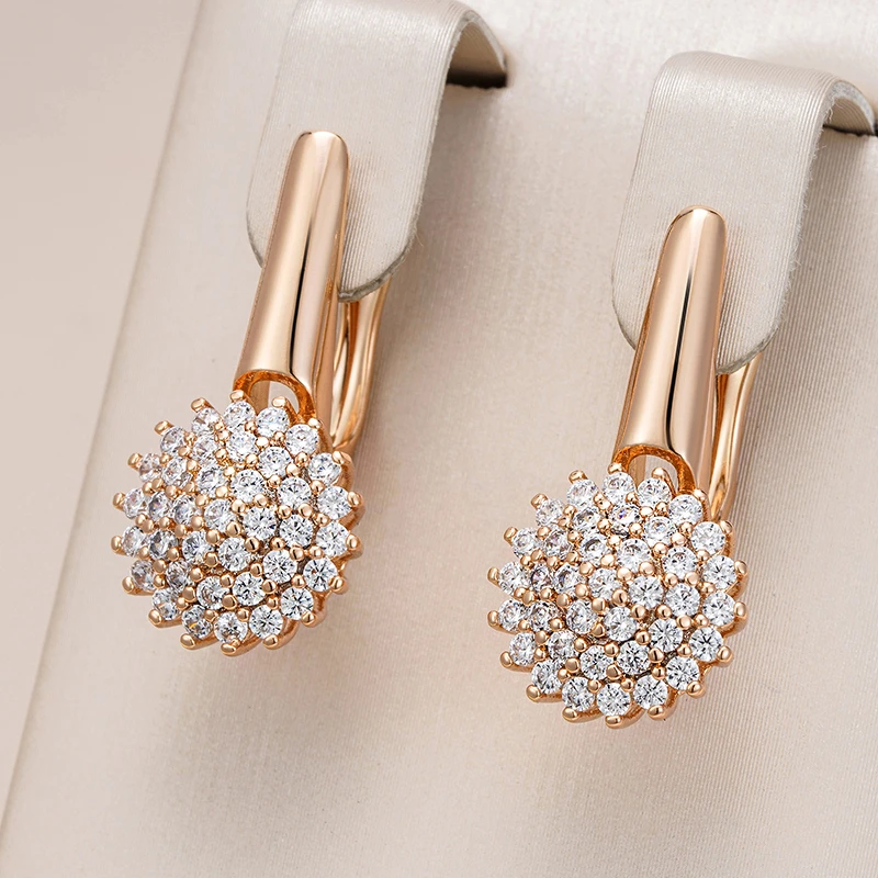 Sara | Floral earrings for a radiant look
