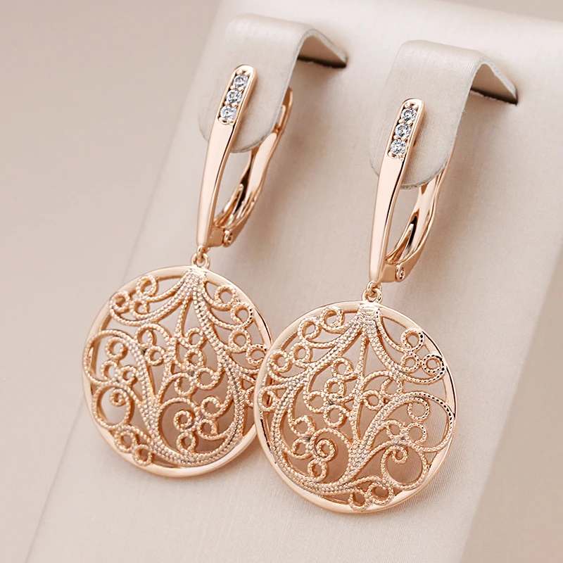 Samanta | Earrings with an elegant round design