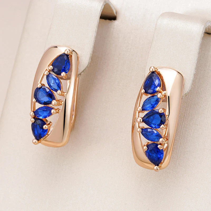 Gloria | Exquisite earrings with sparkling blue zirconia