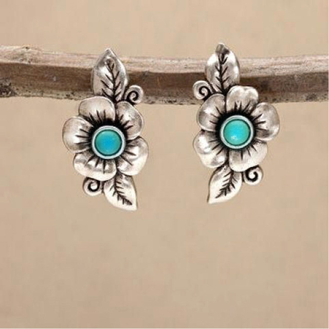 Nina | Earrings with a radiant blue opal flower made of high-quality sterling silver