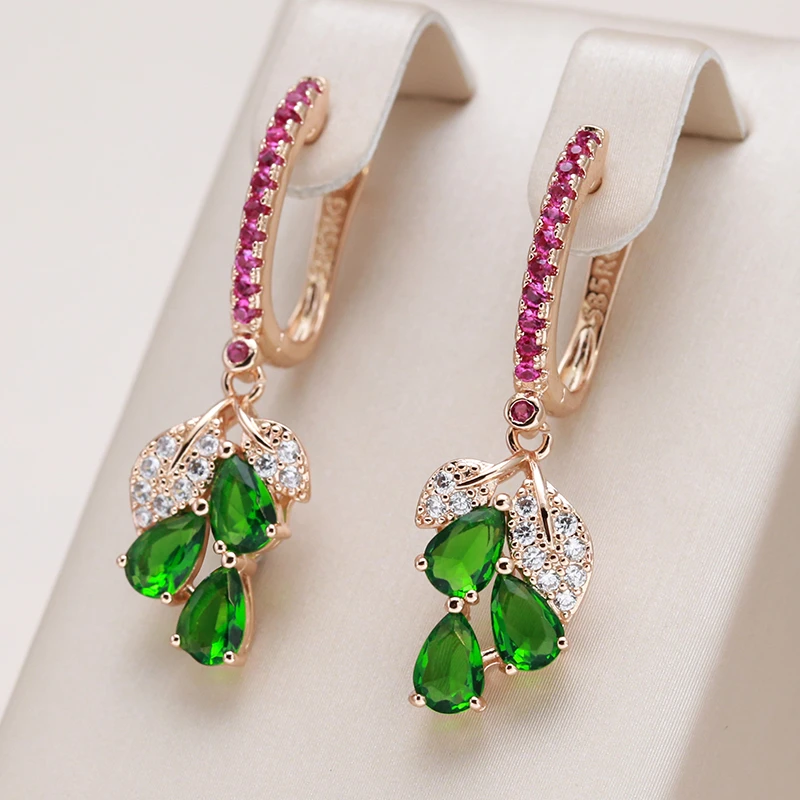 Nicol | Dangling earrings for a touch of elegance
