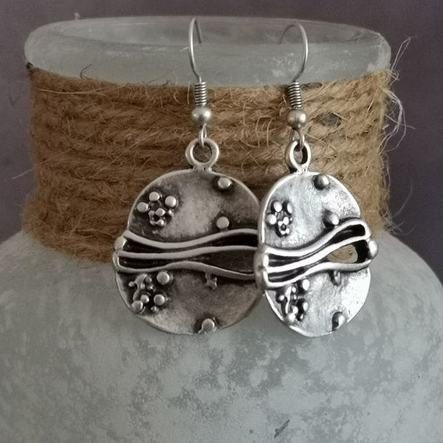 Elizabeth | Plsts Style Earrings