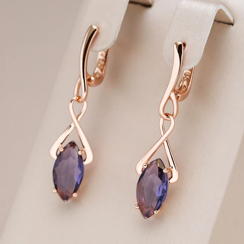 Lucia | Charming earrings with sparkling purple crystal