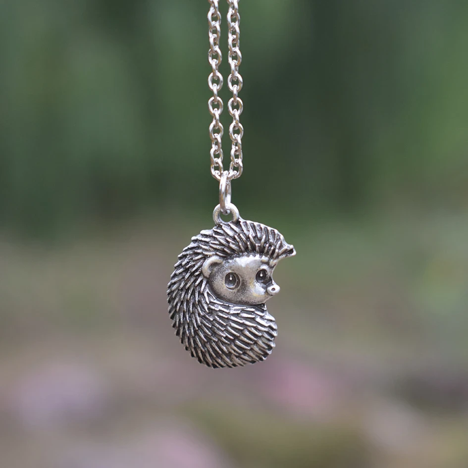 Xochitl | Elegant silver porcupine necklace