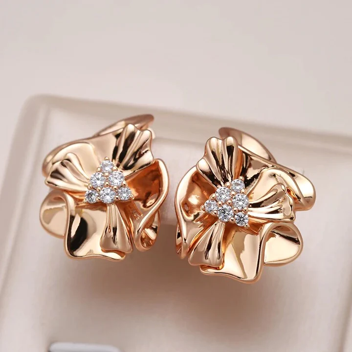 Adira | Floral earrings for a radiantly chic look